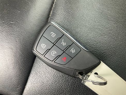 Used 2021 Chevrolet Tahoe Z71 w/ Luxury Package image 39