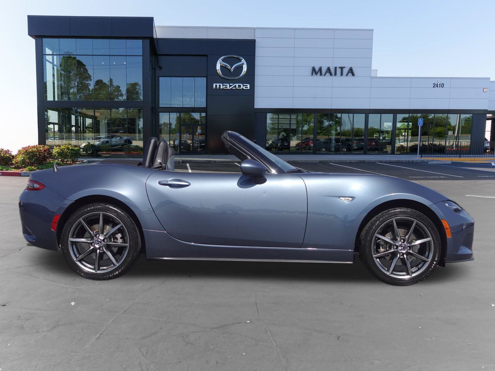 Used 2016 MAZDA MX-5 Miata Grand Touring RWD image 2