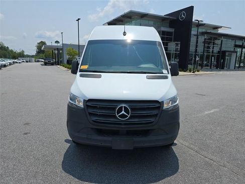 Used 2022 Mercedes-Benz Sprinter 2500 image 12