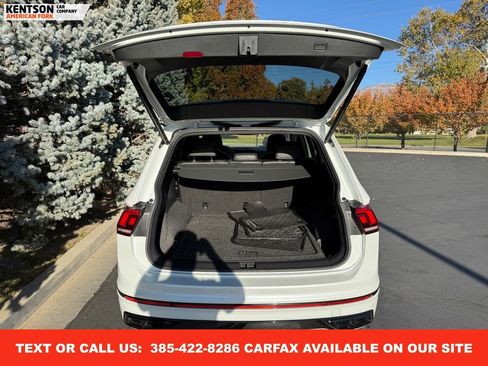 Used 2022 Volkswagen Tiguan SE R-Line image 36