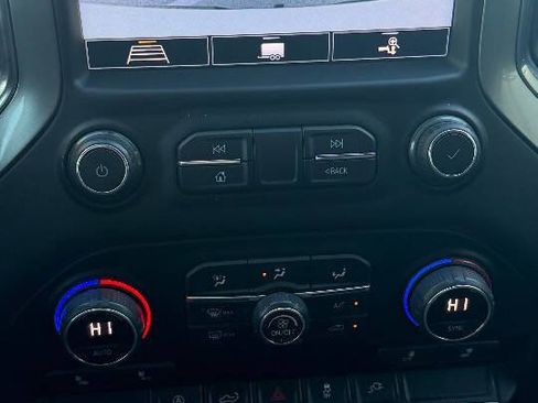 Used 2020 Chevrolet Silverado 1500 LT w/ Texas Edition image 17