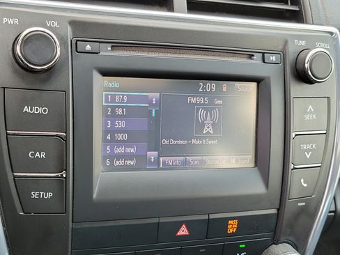 Used 2016 Toyota Camry SE FWD image 27