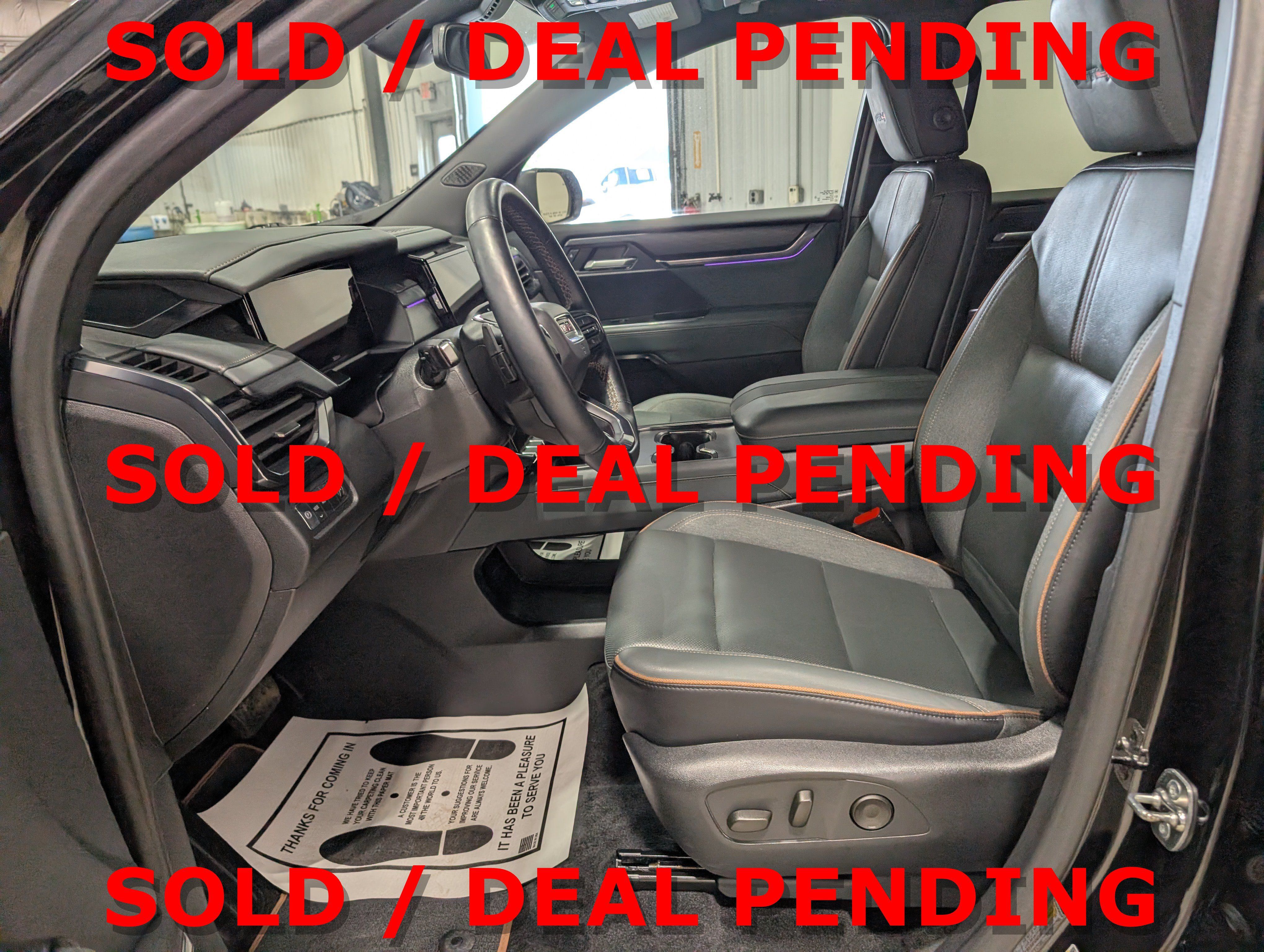 Used 2024 GMC Acadia AT4 w/ Luxury Package AWD/4WD image 13