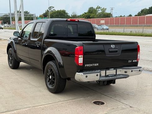 Used 2016 Nissan Frontier SV w/ SV Value Truck Package AWD/4WD image 10