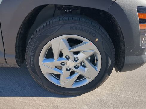 New 2026 Hyundai Kona SE image 9