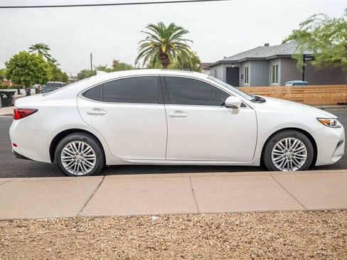 Used 2017 Lexus ES 350 w/ Accessory Package FWD image 6