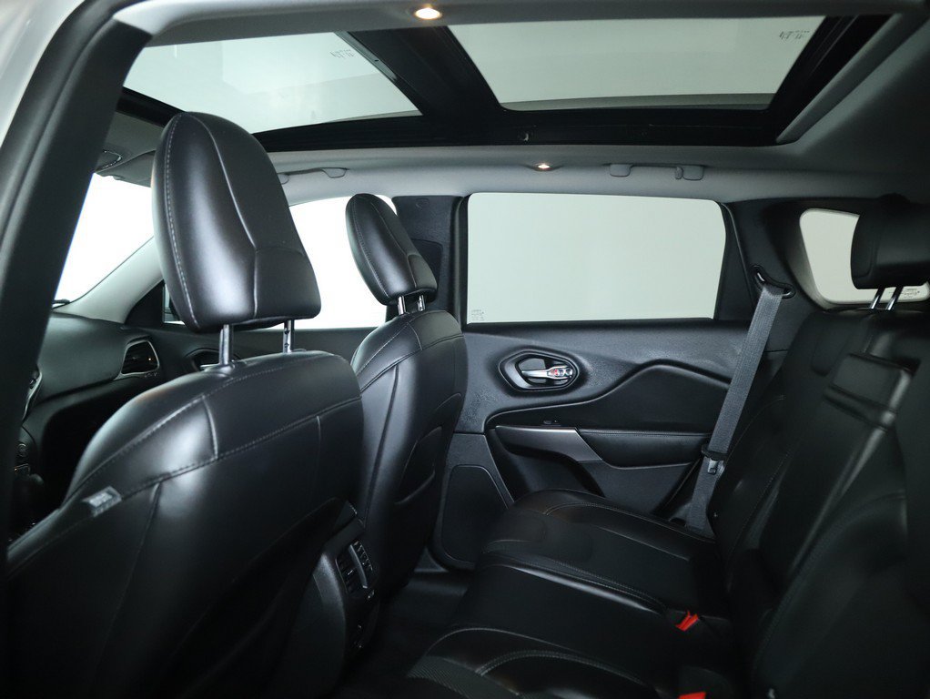Used 2019 Jeep Cherokee Limited AWD/4WD image 15