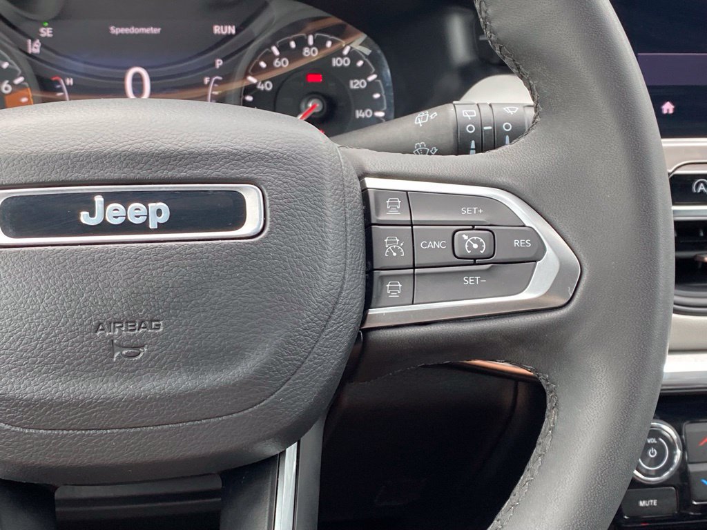 Used 2024 Jeep Compass Limited AWD/4WD image 15