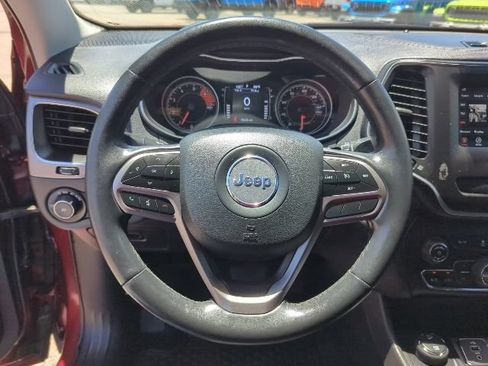 Used 2019 Jeep Cherokee Latitude Plus w/ Comfort/Convenience Group AWD/4WD image 11