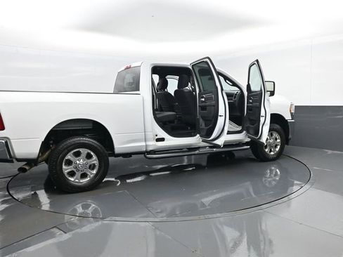 Used 2024 RAM 2500 Big Horn image 28