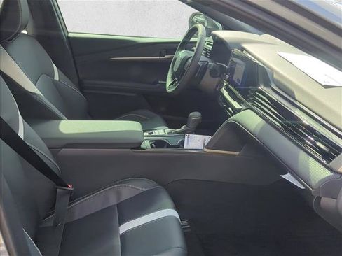 Used 2026 Toyota Camry Hybrid FWD image 24