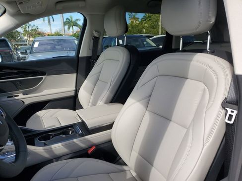 New 2026 Lincoln Nautilus Premier AWD/4WD image 21