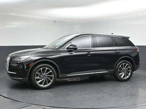 Certified 2023 Lincoln Corsair AWD w/ Equipment Group 101A image 4