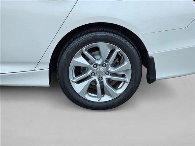 Used 2019 Honda Accord LX image 9