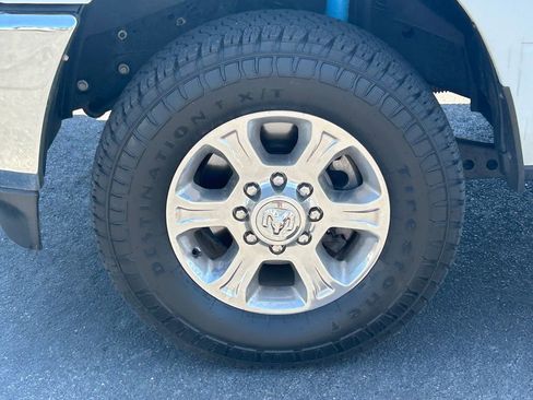 Used 2024 RAM 2500 Big Horn w/ Off Road Package AWD/4WD image 13