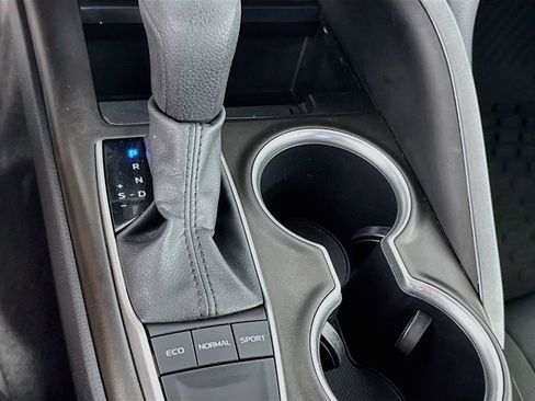 Used 2024 Toyota Camry LE FWD image 22
