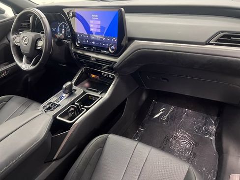 Certified 2025 Lexus TX 500h AWD w/ Technology Package image 11