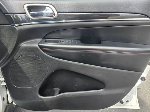 Used 2018 Jeep Grand Cherokee Trailhawk AWD/4WD image 13