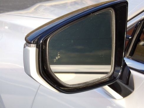 Used 2020 Lexus ES 300h w/ Premium Package image 16