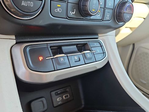 Used 2020 GMC Acadia Denali image 21