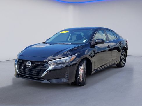 Used 2025 Nissan Sentra SV FWD image 11