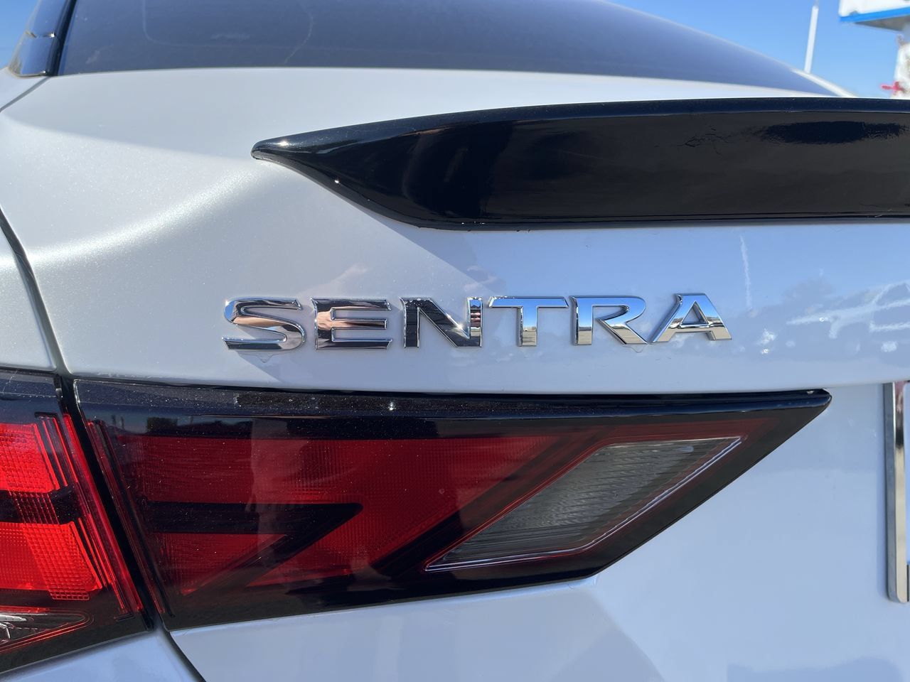 Used 2024 Nissan Sentra SR w/ SR Premium Package FWD image 30