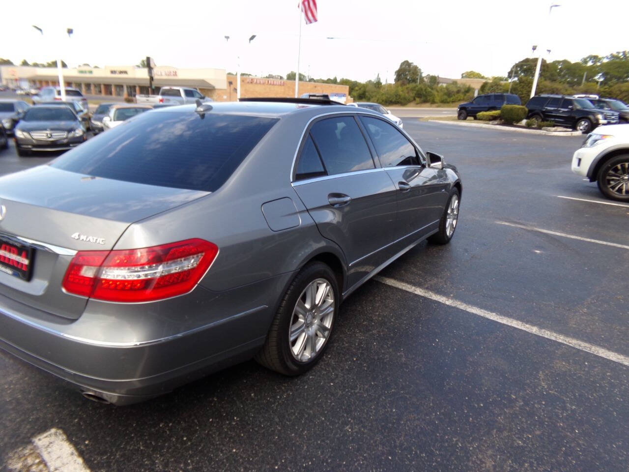 Used 2012 Mercedes-Benz E 350 4MATIC Sedan image 40