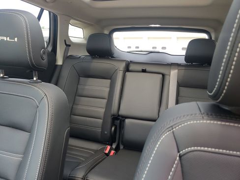 Used 2023 GMC Terrain Denali image 29