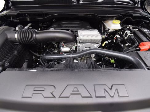 New 2026 RAM 1500 4x4 Crew Cab image 17