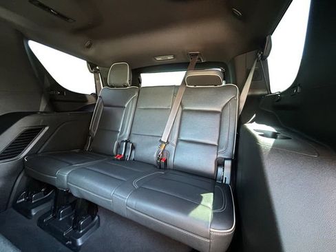 Used 2023 GMC Yukon SLT w/ Max Trailering Package AWD/4WD image 16