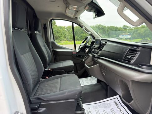Used 2024 Ford Transit 250 Low Roof w/ Exterior Upgrade Package RWD image 29