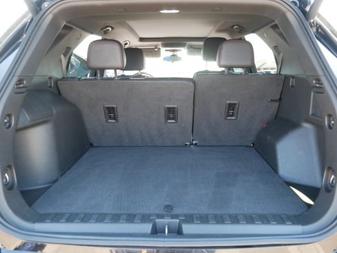 Used 2022 Chevrolet Equinox RS w/ RS Leather Package AWD/4WD image 18