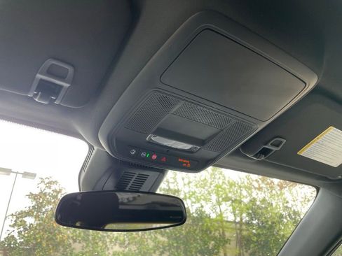 Used 2025 Chevrolet Equinox LT image 22