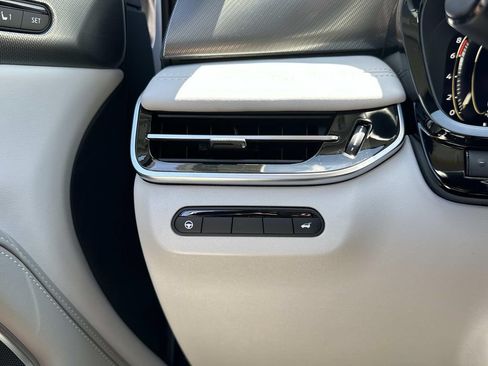 New 2027 INFINITI QX60 Luxe w/ Family Package AWD/4WD image 14