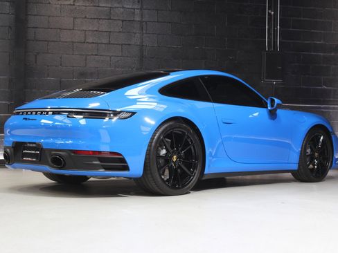 Used 2022 Porsche 911 Carrera image 18