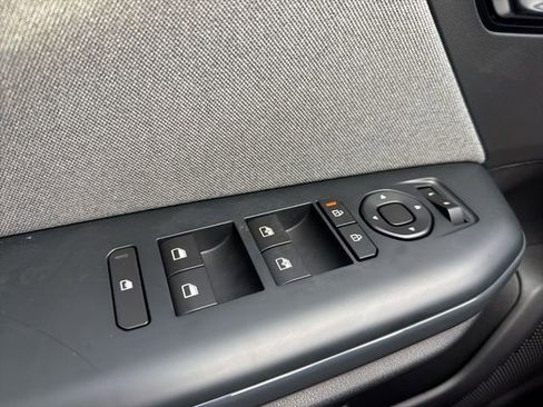 New 2025 Kia K4 EX image 18