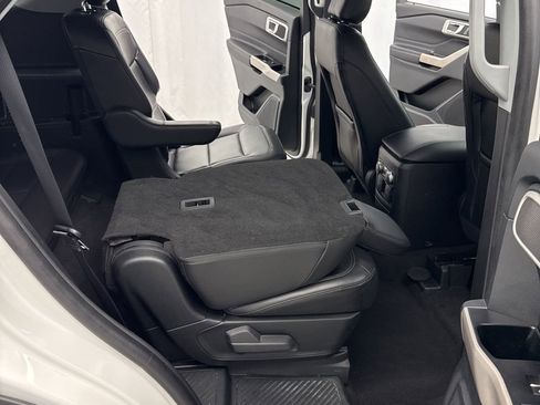 Used 2022 Ford Explorer XLT w/ Equipment Group 202A image 37