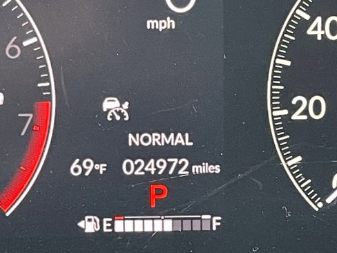 Used 2024 Honda HR-V EX-L image 16