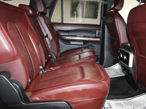 Used 2022 Ford Expedition Max Limited image 31