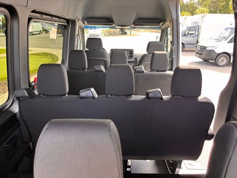 Used 2024 Mercedes-Benz Sprinter 2500 image 23