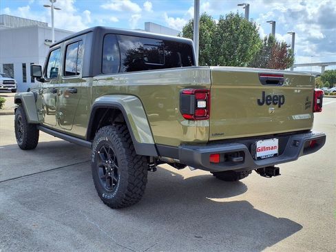 New 2025 Jeep Gladiator Willys image 2