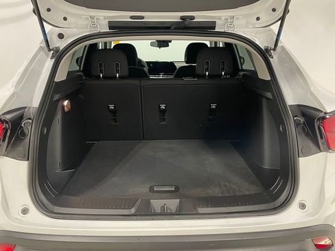 Used 2024 Chevrolet Trax LS FWD image 5