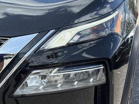 Certified 2023 Nissan Rogue SV FWD image 10