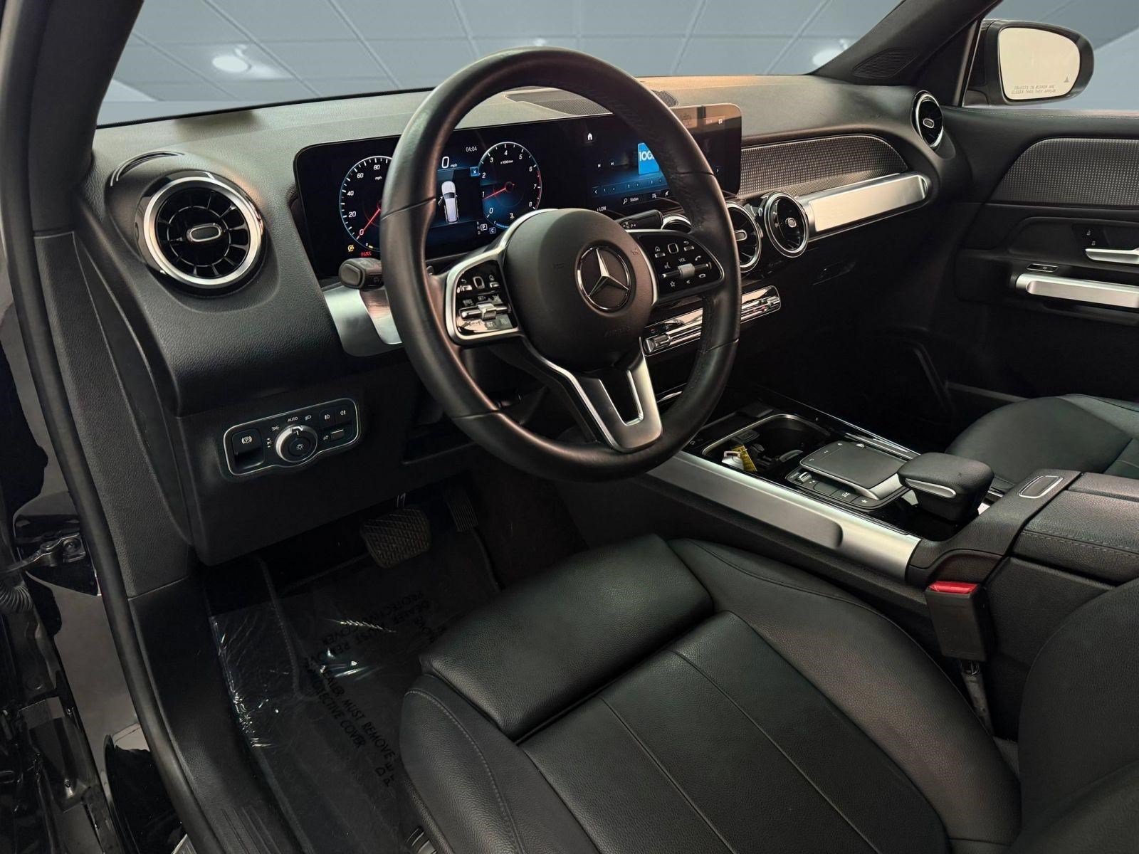 Used 2022 Mercedes-Benz GLB 250 image 4