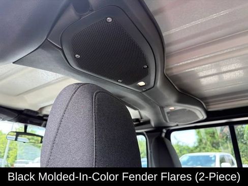 Used 2024 Jeep Gladiator Sport AWD/4WD image 17