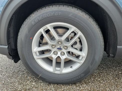 New 2026 Ford Explorer Active RWD image 6