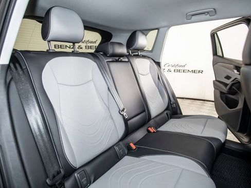 Used 2026 Volkswagen Tiguan SE FWD image 15