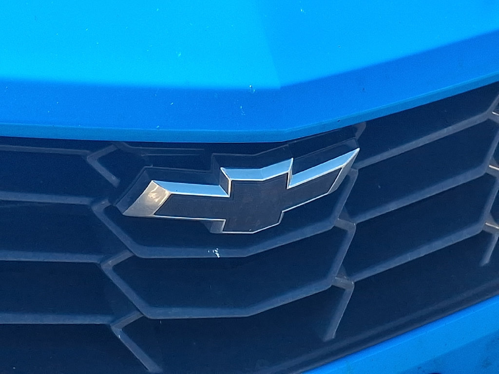 Used 2022 Chevrolet Camaro LT w/ RS Package RWD image 9
