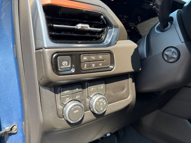 Certified 2026 GMC Yukon XL Denali w/ Sun & Power Step Package AWD/4WD image 27