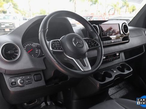 Used 2023 Mercedes-Benz Sprinter 2500 image 17